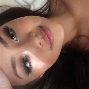 Meet your Posher, Isabel